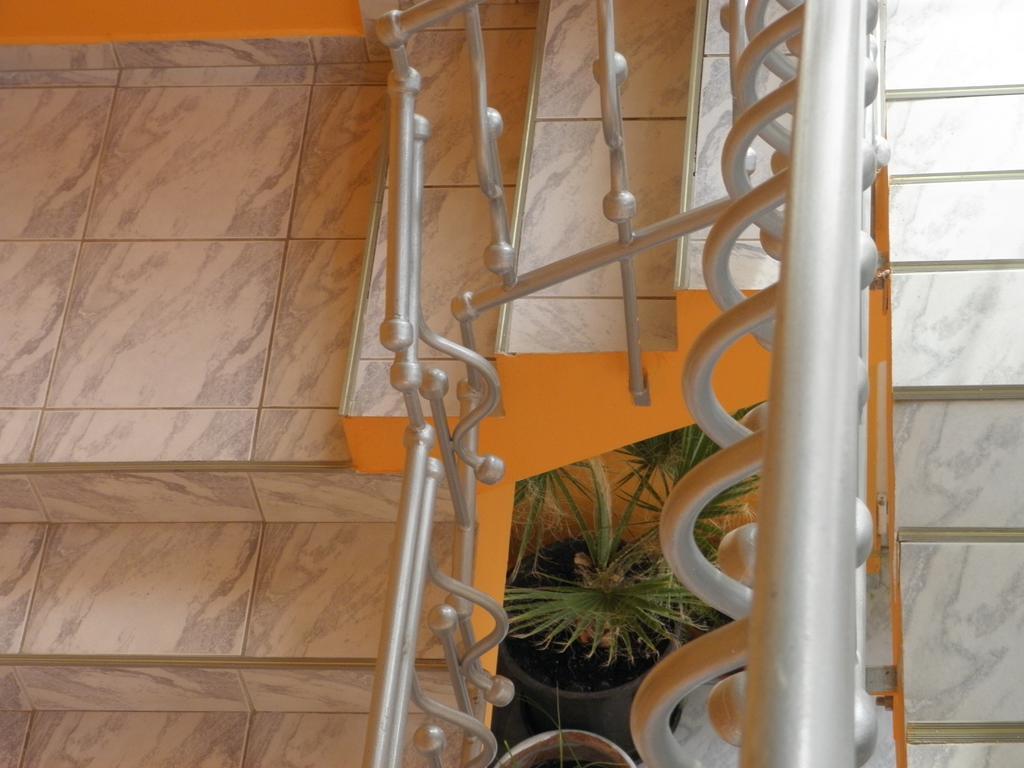 Kristaly Apartman Bed & Breakfast เฮวิซ ภายนอก รูปภาพ