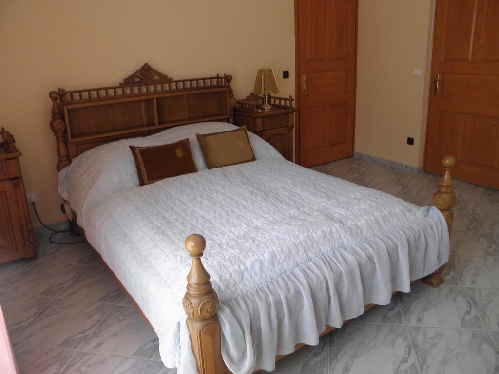 Kristaly Apartman Bed & Breakfast เฮวิซ ภายนอก รูปภาพ